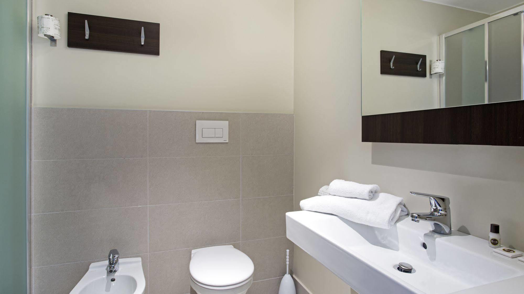 B&B Hotel Cremona Luaran gambar